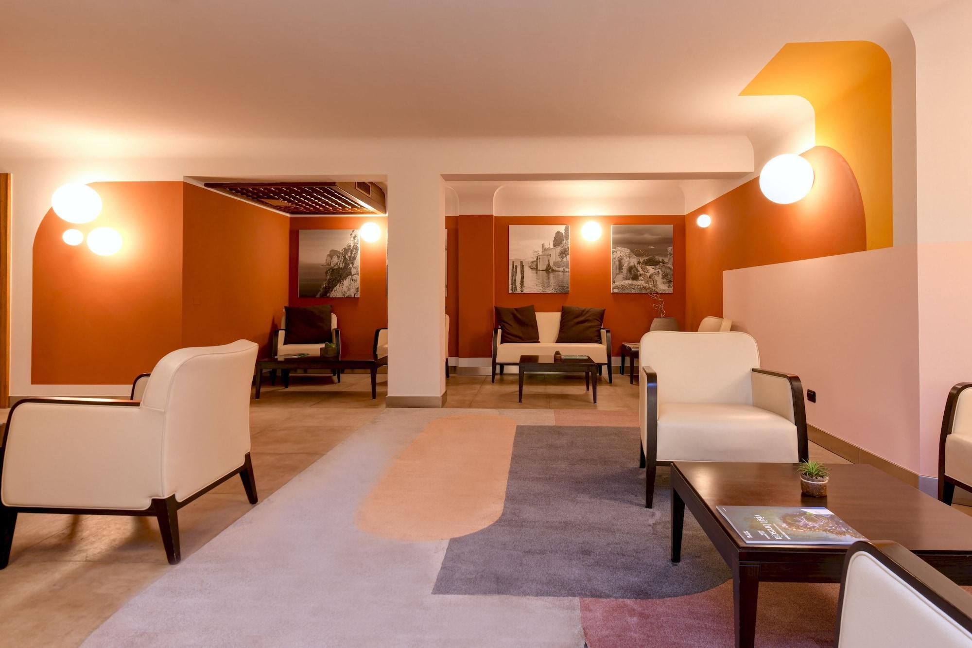 Hotel City Hotel 3*